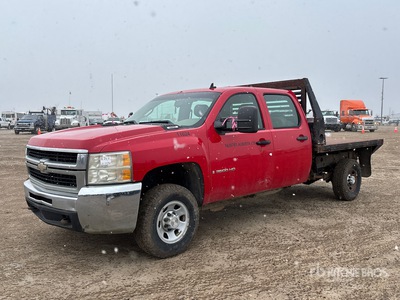 2009 Chevrolet Silverado 3500HD WT 4x2 Crew Cab Flatbed Truck