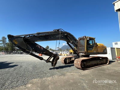 2005 Volvo 330 Excavadora de Cadenas (Inoperable)