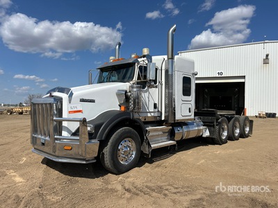 2018 Kenworth T800 8x6 Tri/A Sleeper Truck Tractor