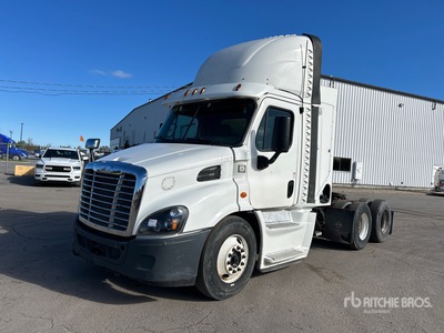 2015 Freightliner Cascadia 113 CNG 6x4 Tracteur Routier