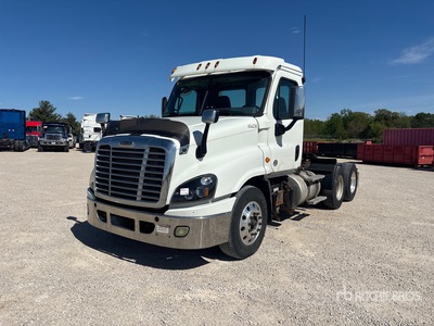 2016 Freightliner Cascadia 125 6x4 T/A Day Cab Truck Tractor