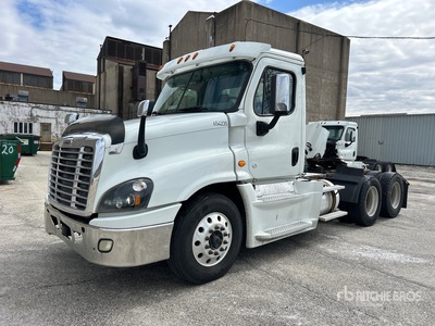2016 Freightliner Cascadia 125 6x4 T/A Day Cab Truck Tractor