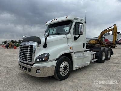 2016 Freightliner Cascadia 125 6x4 T/A Day Cab Truck Tractor