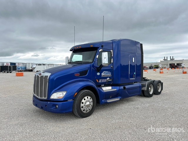 2015 Peterbilt 579 6x4 T/A Sleeper Truck Tractor