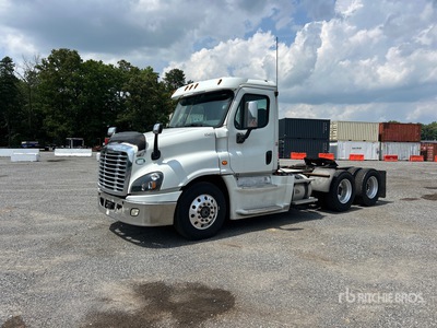 2016 Freightliner Cascadia 125 6x4 Cabeza Tractora Cabina Corta