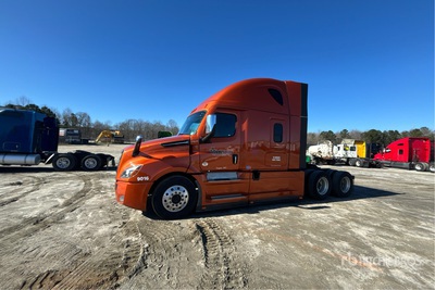 2022 Freightliner Cascadia 126 6x4 T/A Sleeper Truck Tractor