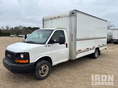 2012 GMC Savana 4x2 شاحنة فان