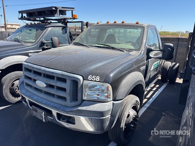 2007 Ford F-550 XL 4x2 Cabine en chassis (Inoperable)