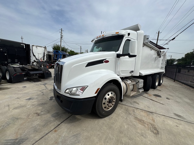 2022 Peterbilt 579 8x4 Tri/A Dump Truck