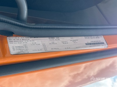 2007 Volvo VNM Ciągnik siodłowy z kabiną dzienną S/A