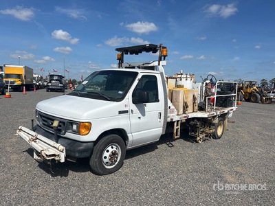 2006 Ford E-350 4x2 Paint Striping Truck