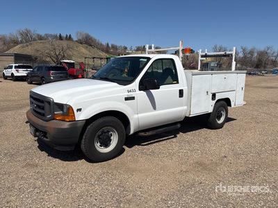 2001 Ford F-250 XL 4x2 Utility Truck