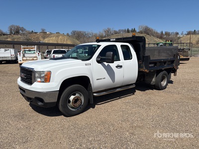 2012 GMC 3500HD 4x2 Extended Cab Flatbed Truck
