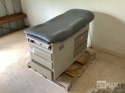 Brewer Access Examination Table