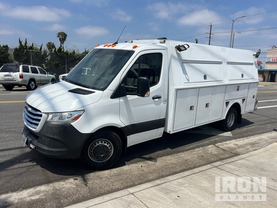 2019 Freightliner 3500 4x2 4x2 Service Truck