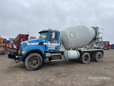 2004 Mack CV713 6x4 Mixer Truck