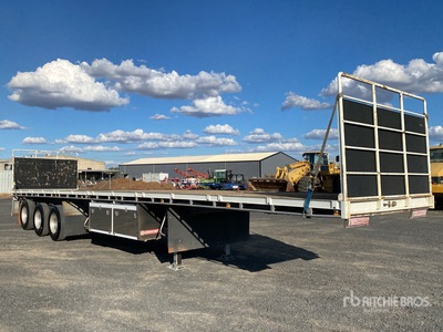 2000 Southern Cross 13.5 m Tri/A Flatbed Trailer
