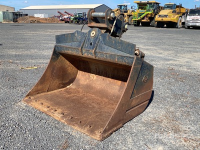 Tuff 1500 mm Q/C Hydraulic Tilting Excavator Bucket