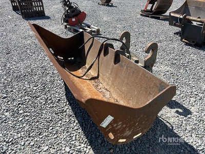 Hydrailic Tilting Bucket