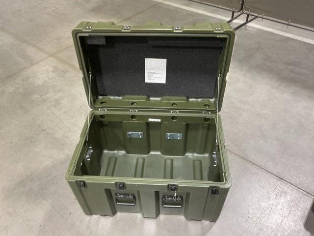 (8) Storage Cases