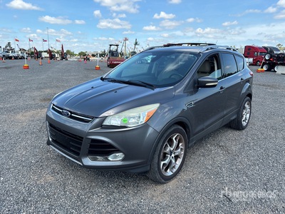 2014 Ford Escape Titanium 2WD SUV