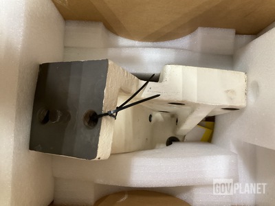 (4) Mounting Brackets