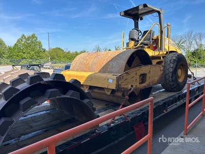 2005 Cat CS-563E Walzenzug mit Glattmantelbandage