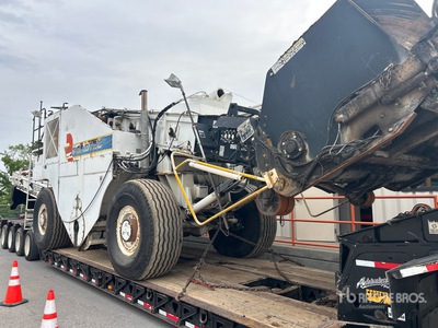 2004 Roadtec SB-2500C Asphalt Transfer Machine