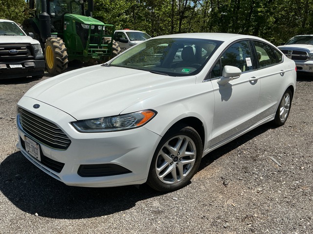 2015 Ford Fusion SE Automobile 2015 Ford Fusion SE Automobile