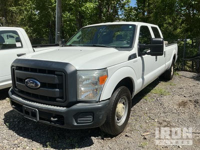2015 Ford F-250 CC 4x2 Crew Cab Pick Up