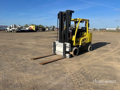 2021 Hyster 80000 lb Montacargas (Inoperable)