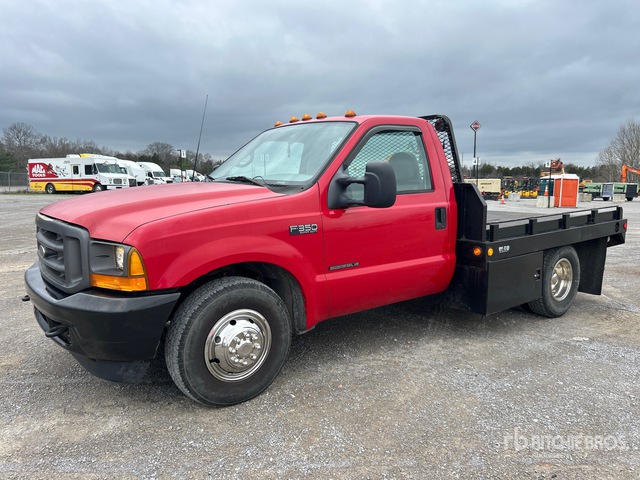 2001 Ford F-350 4x2 Flatbed Truck
