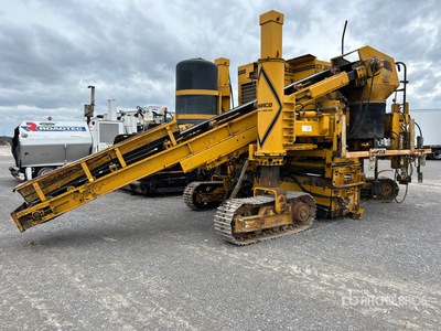 Gomaco GT3600 Curb and Gutter Machine