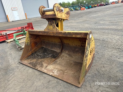 SEC 77 in Cleanup Excavator Bucket