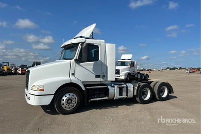 2016 Volvo VNM200 6x4 3-Achs Sattelzugmaschine