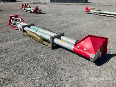 Quantity of (2) 2022 CanAgro LM715OA Overloading Auger-bevestiging (Unused)