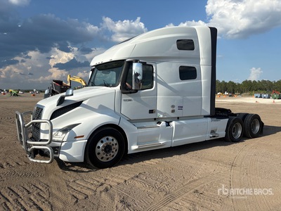 2020 Volvo VNL760 6x4 T/A Sleeper Truck Tractor