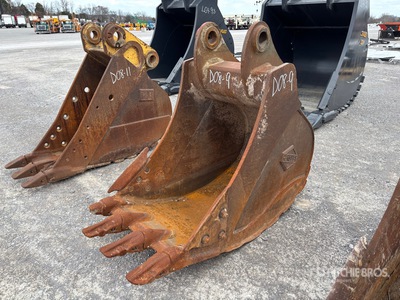 Hensley 30 in Digging Excavator Bucket