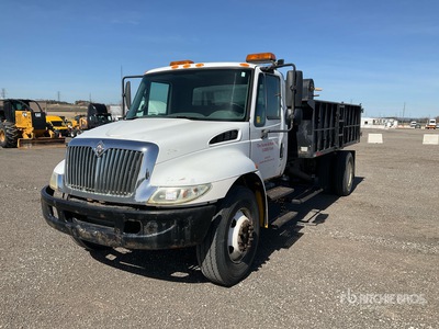 2006 International 4300 SBA 4x2 Camion roulant