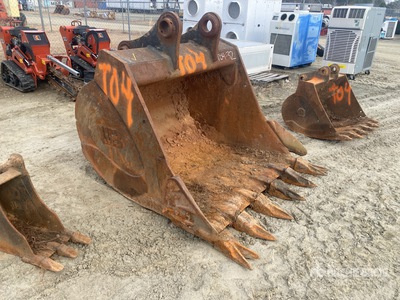 65 in Digging Excavator Bucket