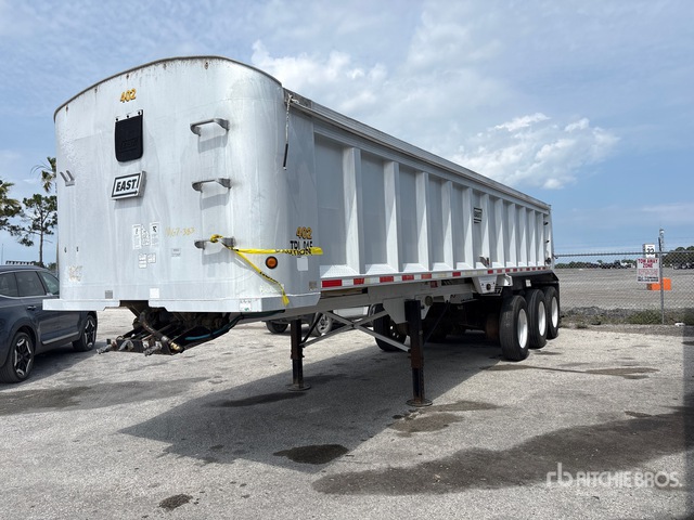 2006 East 32 ft Tri/A Aluminum Frameless End Dump Trailer