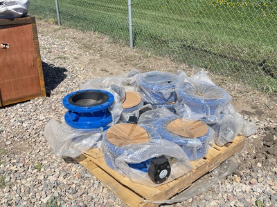 Quantity of (9) 10 in Flange Butterfly Valve Varios, equipos de riego