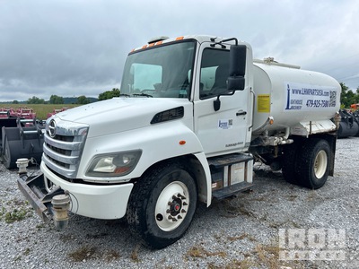 2019 Hino 338 4x2 Water Truck