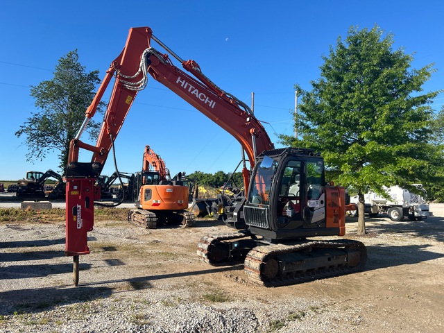 2022 Hitachi ZX135USK-6 Tracked Excavator