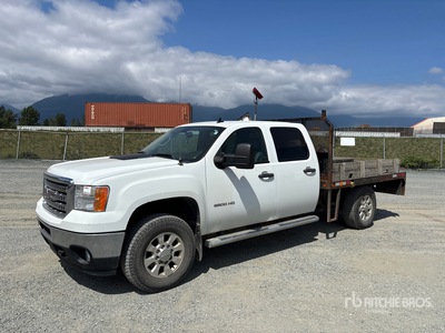 2014 GMC Sierra 3500HD 4x4 Crew Cab Flatbed Truck