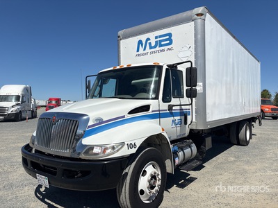 2016 International 4300 4x2 Van Truck