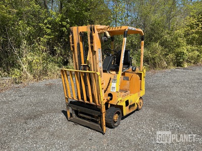 Hyster E40XL Electric Forklift