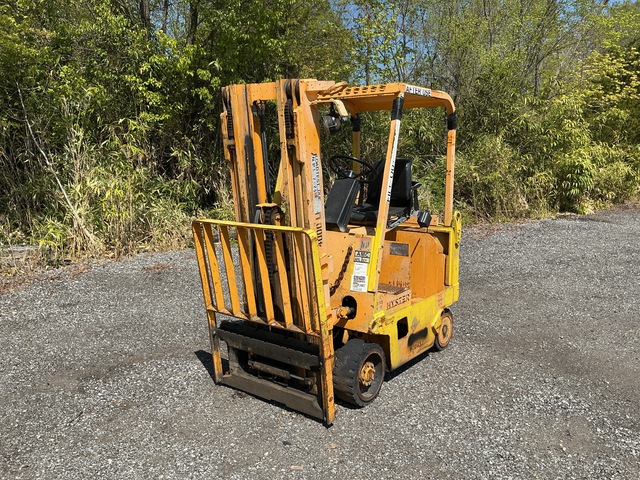 Hyster E40XL Electric Forklift