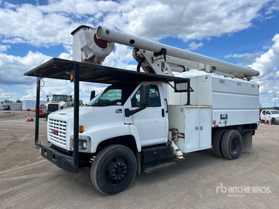 Altec LRV55 55 ft on 2005 GMC C7500 4x2 Forestry Chipper Body Bucket Truck