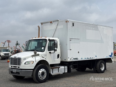 2014 Freightliner M2 106 4x2 Camion triturador movil